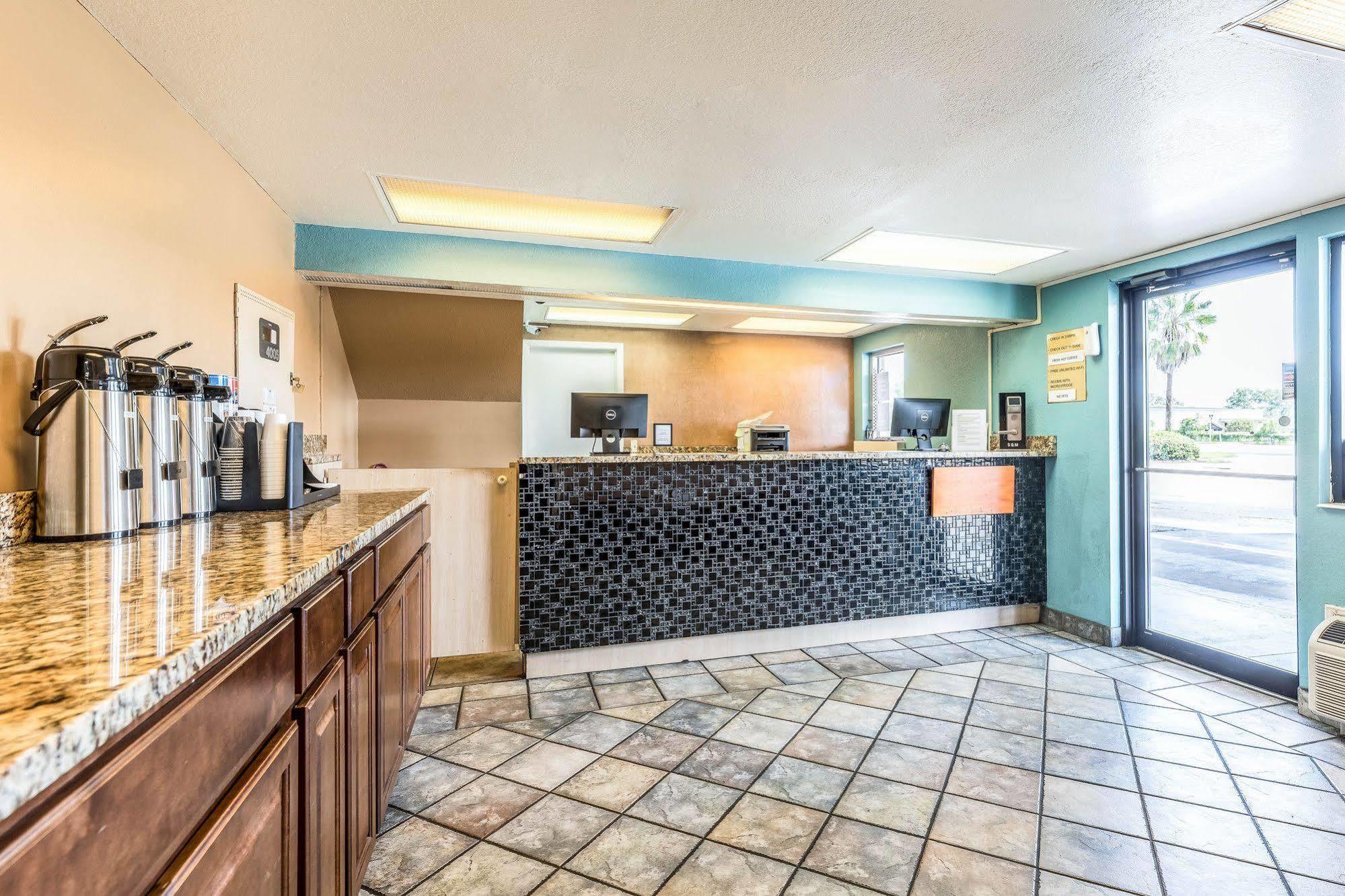 Rodeway Inn Fairgrounds-Casino Tampa Eksteriør bilde